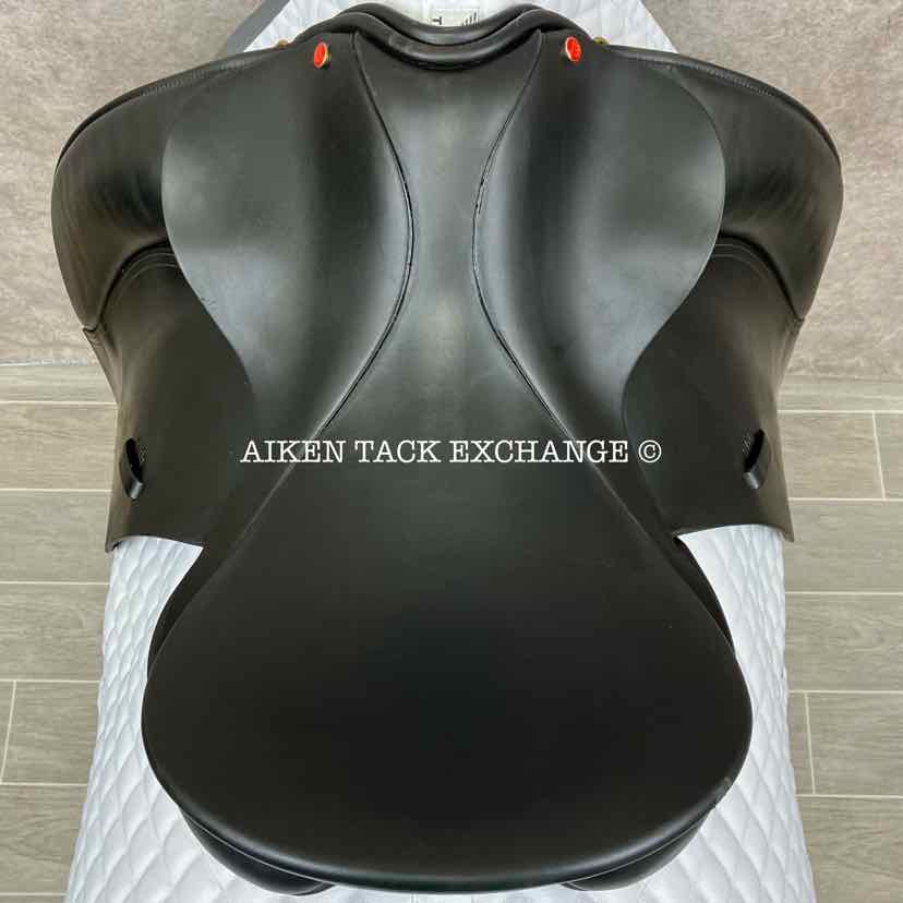 Windsor Elite Dressage Saddle, 17" Seat, Medium Tree, Wool Flocked Panels