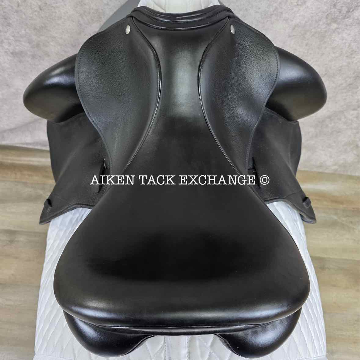 2020 Custom Saddlery Icon Flight Monoflap Dressage Saddle, 17" Seat, Adjustable Tree, Wool Flocked Panels