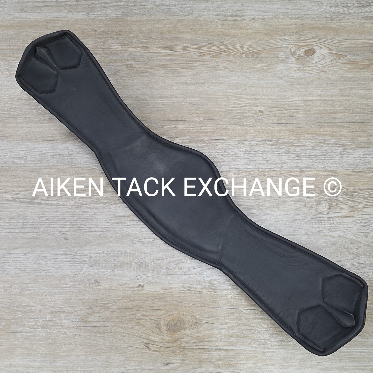 Devoucoux V Strap Girth, Black, Size 24"
