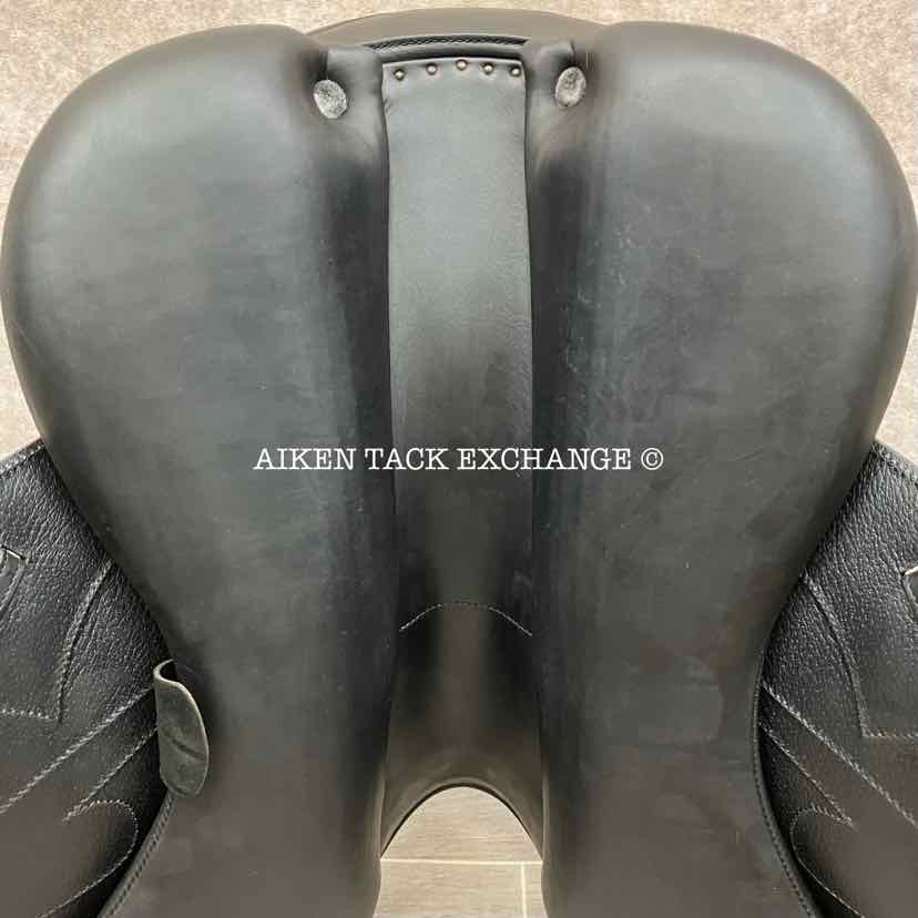 2016 Devoucoux Makila S Monoflap Dressage Saddle, 17.5" Seat, 3A Flap, Medium Wide Tree, D3D Panels, Full Buffalo Leather