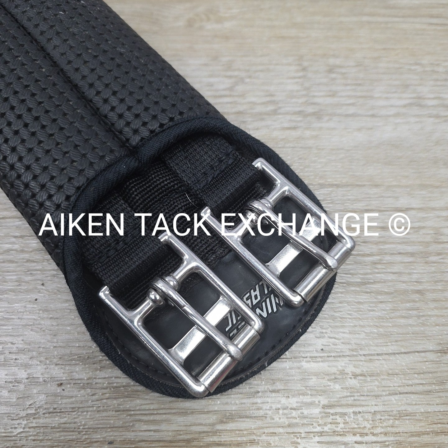 Wintec Short Girth, Black, 26"