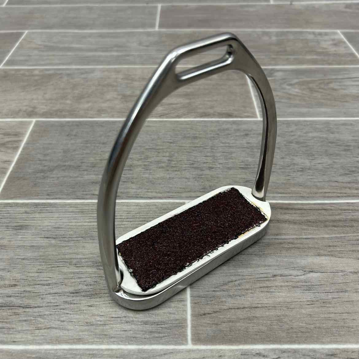 Fillis Stirrup Irons with Sure Grip Stirrup Pads, 4.75"