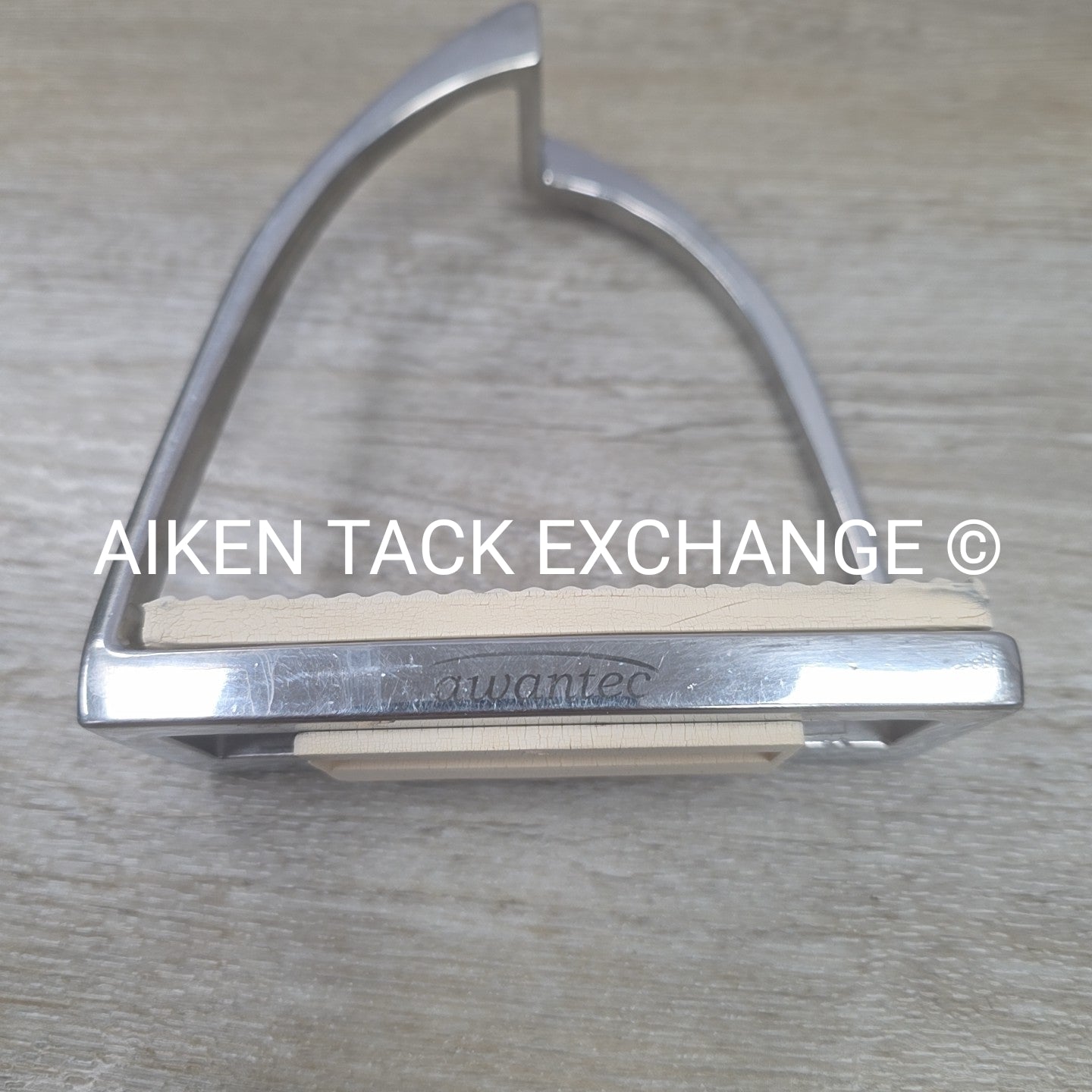 Awantec Offset Eye Stirrup Irons, 4.75"