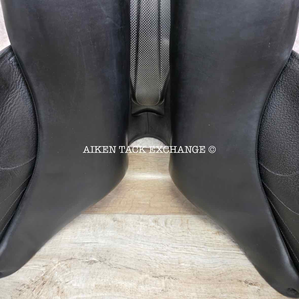 2018 Devoucoux Makila Harmonie Monoflap Dressage Saddle, 17.5" Seat - 002, 1A Flap - Short, Dynamick Tree - Medium, D3D Panels, Full Buffalo Leather