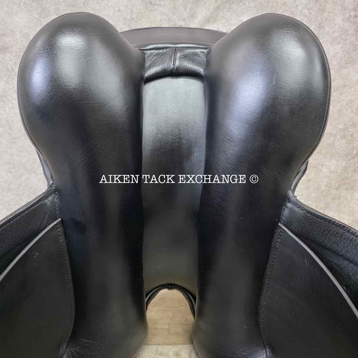 2018 County Inspiration Dressage Saddle, 17.5" Seat, Medium Narrow Tree, Wool Flocked Panels
