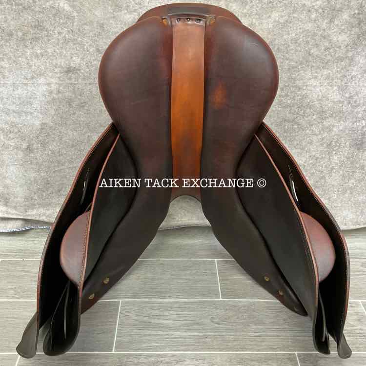 2002 Luc Childeric M Close Contact Jump Saddle, 17" Seat, 3 Flap, AO Tree - Medium Wide/Wide, Foam Panels