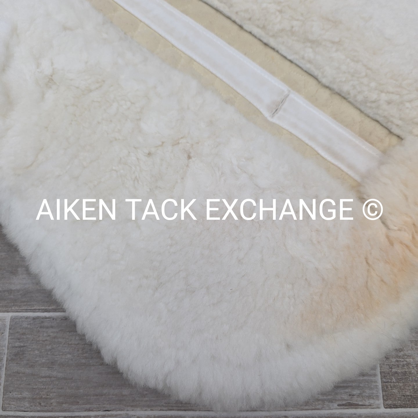 Mattes Sheepskin Correction Half Pad, Size Large