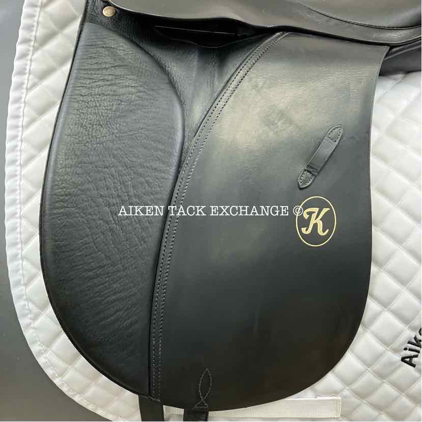 1990 Passier Katrin Dressage Saddle, 17" Seat, Medium Tree, Wool Flocked Panels