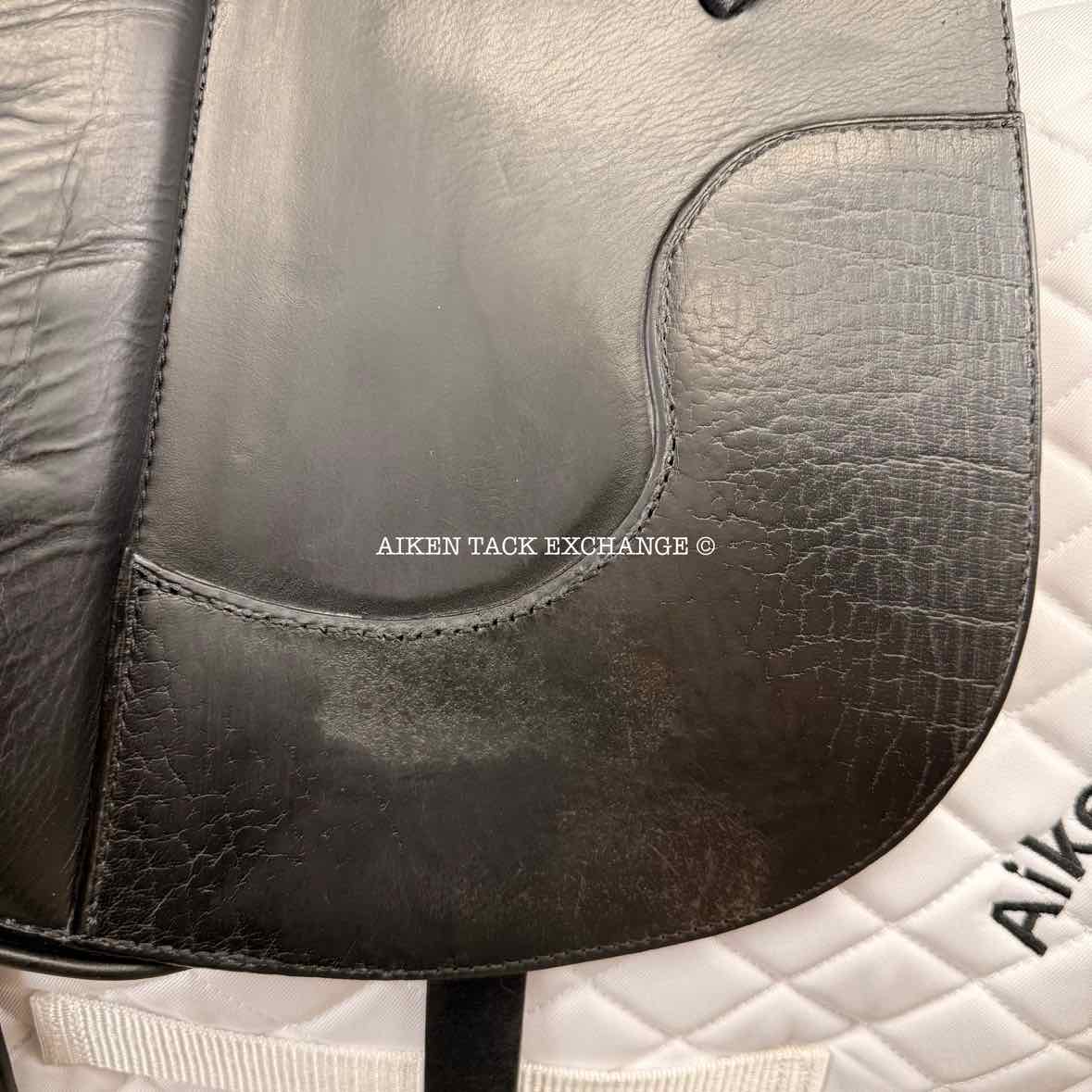**SOLD** JRD Monoflap Dressage Saddle, 18" Seat, Short Flap, XW Tree, Wool Flocked Panels