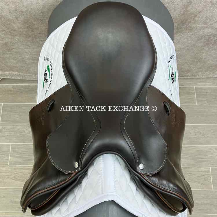 2014 Voltaire Palm Beach Close Contact Jump Saddle, 17" Seat, 1 Flap, Medium Wide Tree, FIN Panels