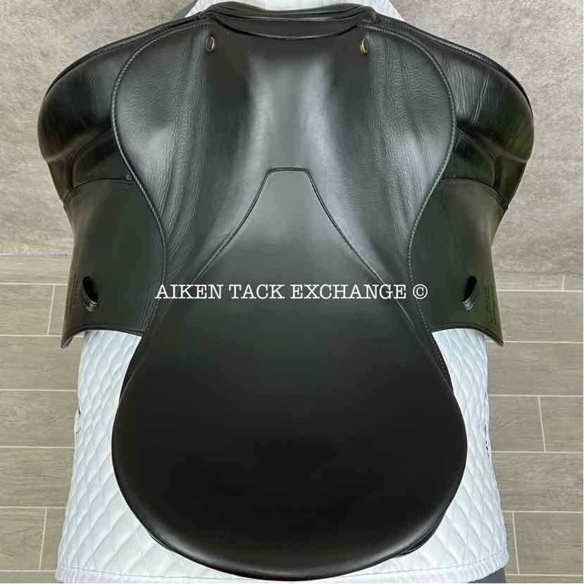 **SOLD** 2005 Stubben Maestoso Deluxe Dressage Saddle, 18" Seat, 32cm Tree - W/XW, Wool Flocked Panels