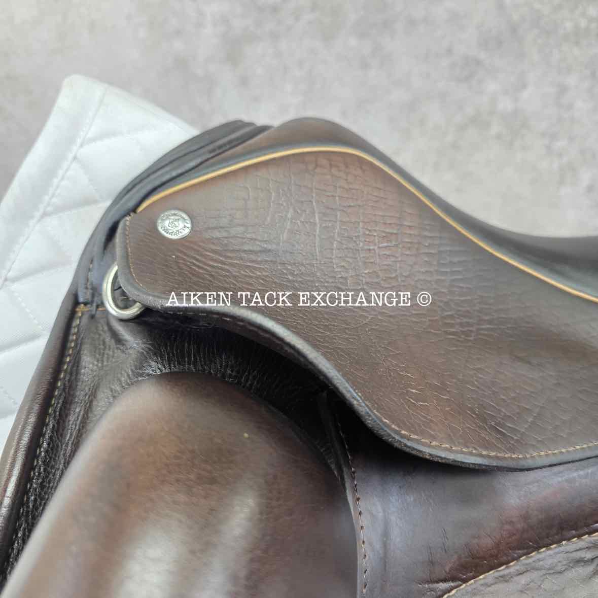 **SOLD** 2015 Custom Saddlery Icon Flight Monoflap Dressage Saddle, 17.5" Seat,  Adjustable Tree, Wool Flocked Panels