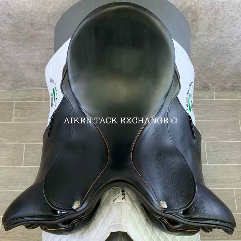 2017 Sommer Espirit Dressage Saddle, 17.5" Seat, 31.5 Tree - Wide (Adjustable), Wool Flocked Panels
