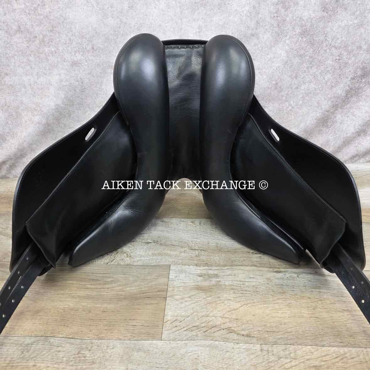 2005 DK Freedom Monoflap Dressage Saddle, 16.5" Seat, Short Flap, Extra Wide Tree, Wool Flocked Panels