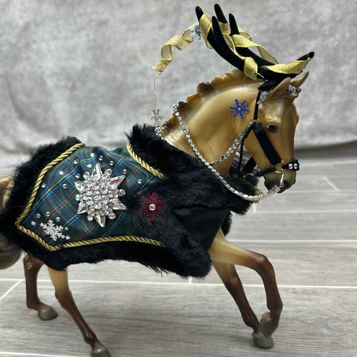Breyer Brown Prancing Stallion with Holiday Blanket