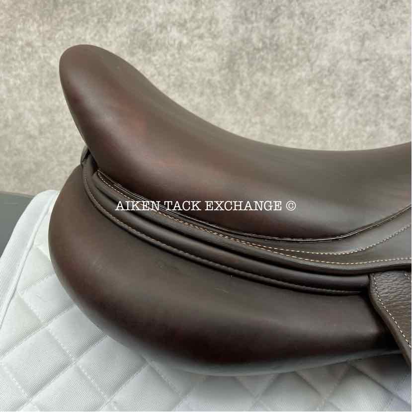 2019 CWD SE02 Close Contact Jump Saddle, 17.5" Seat, 3C Flap, Medium Tree, Foam Panels, Full Buffalo Leather
