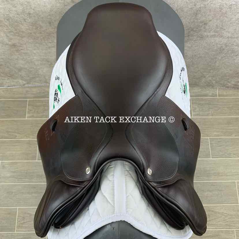 **SOLD** 2016 CWD SE02 Close Contact Jump Saddle, 17.5" Seat, 2L Flap, Medium Tree, Foam Panels