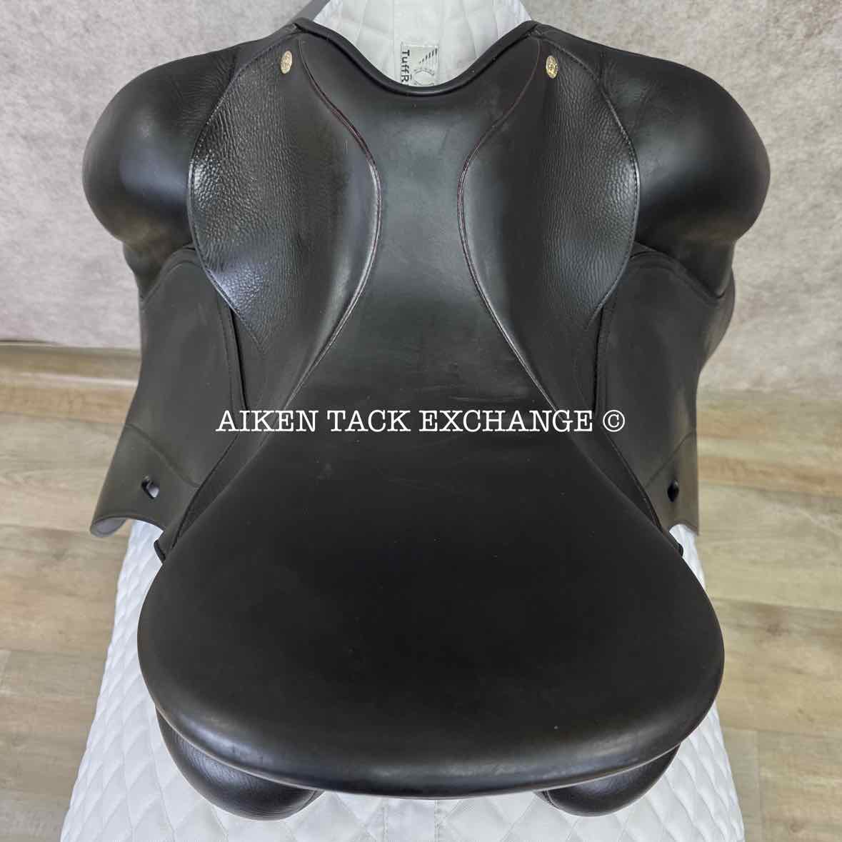 2006 DK Saddlery Freedom Monoflap Dressage Saddle, 17" Seat, M/MW Tree, Wool Flocked Panels