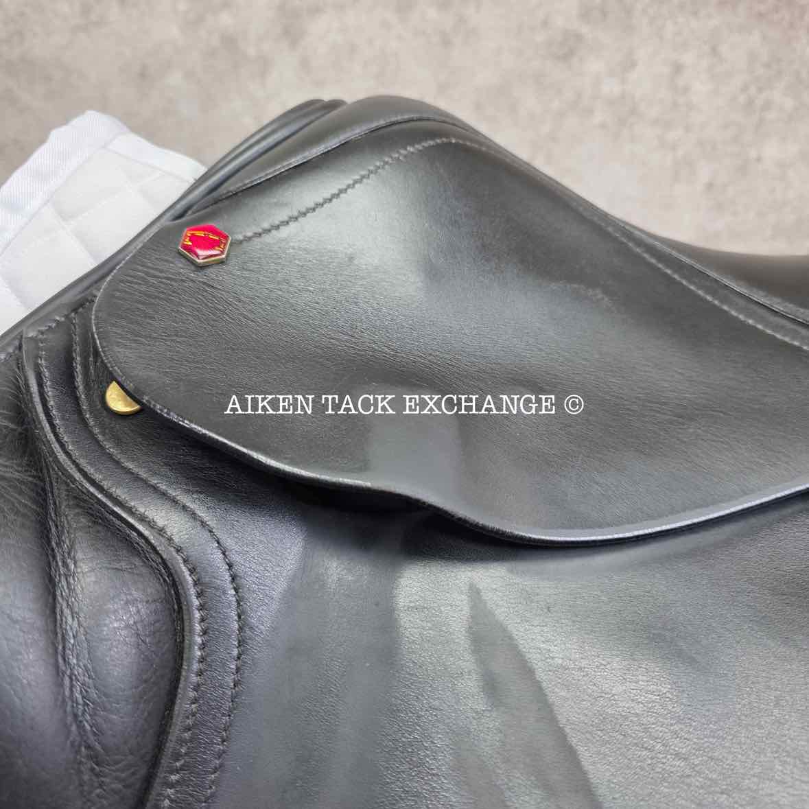 **SOLD** 2001 Albion Kontrol Close Contact Jump Saddle, 17.5" Seat, Medium Narrow Tree, Wool Flocked Panels