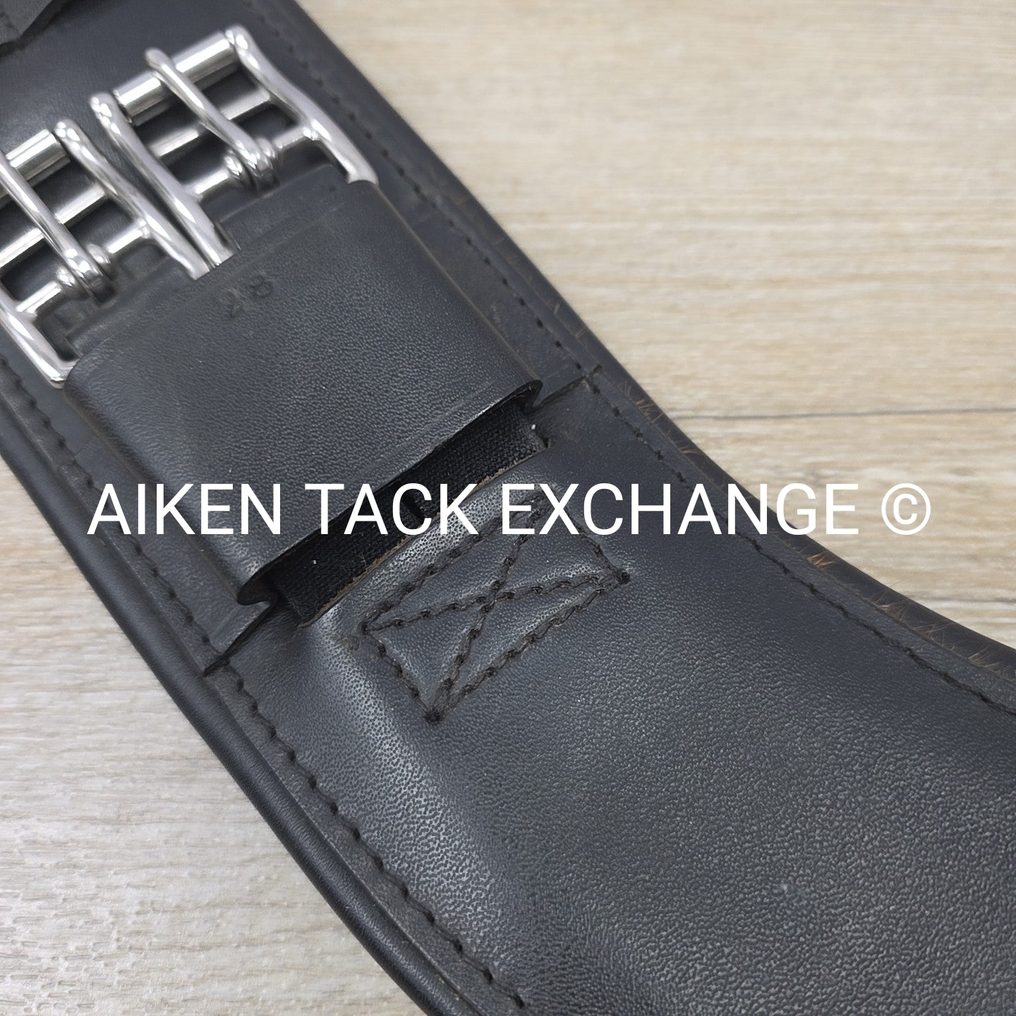 Anatomic Shoulder Relief Padded Dressage Girth, Black, 28"