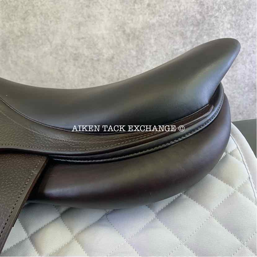 2017 CWD SE03 Close Contact Jump Saddle, 17.5" Seat, 3L Flap, Medium Wide Tree, Foam Panels