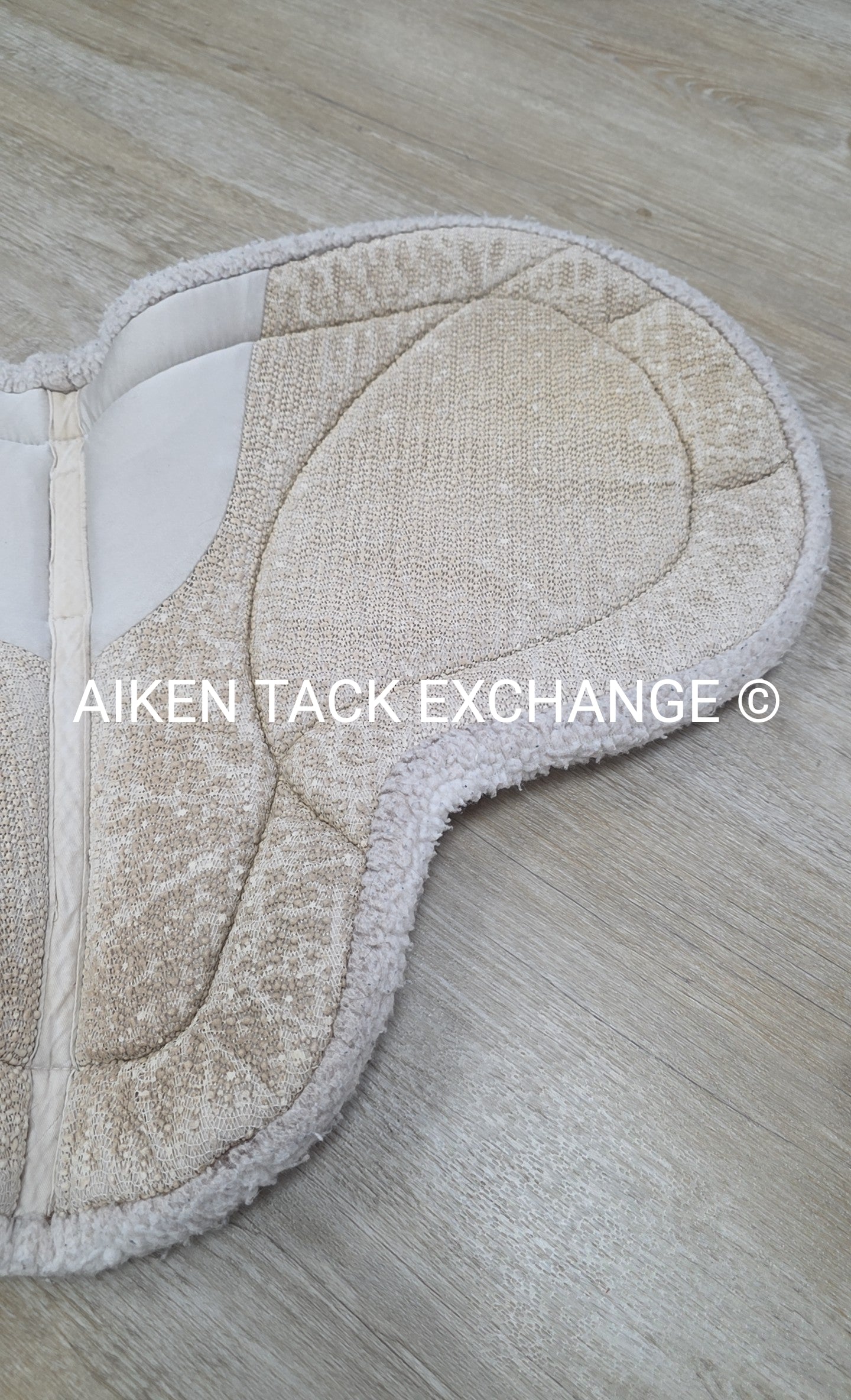 Success Equestrian Deluxe Hunter Pad, Size Medium / 16" - 16.5"