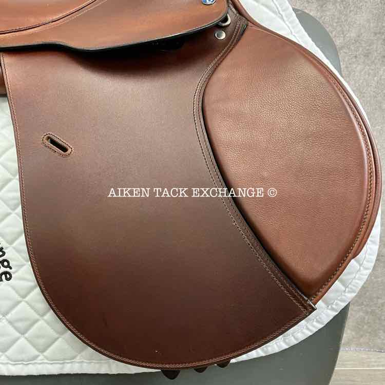 2013 Barnsby Aurora Close Contact Jump Saddle, 18" Seat, Medium Wide Tree, Foam Panels