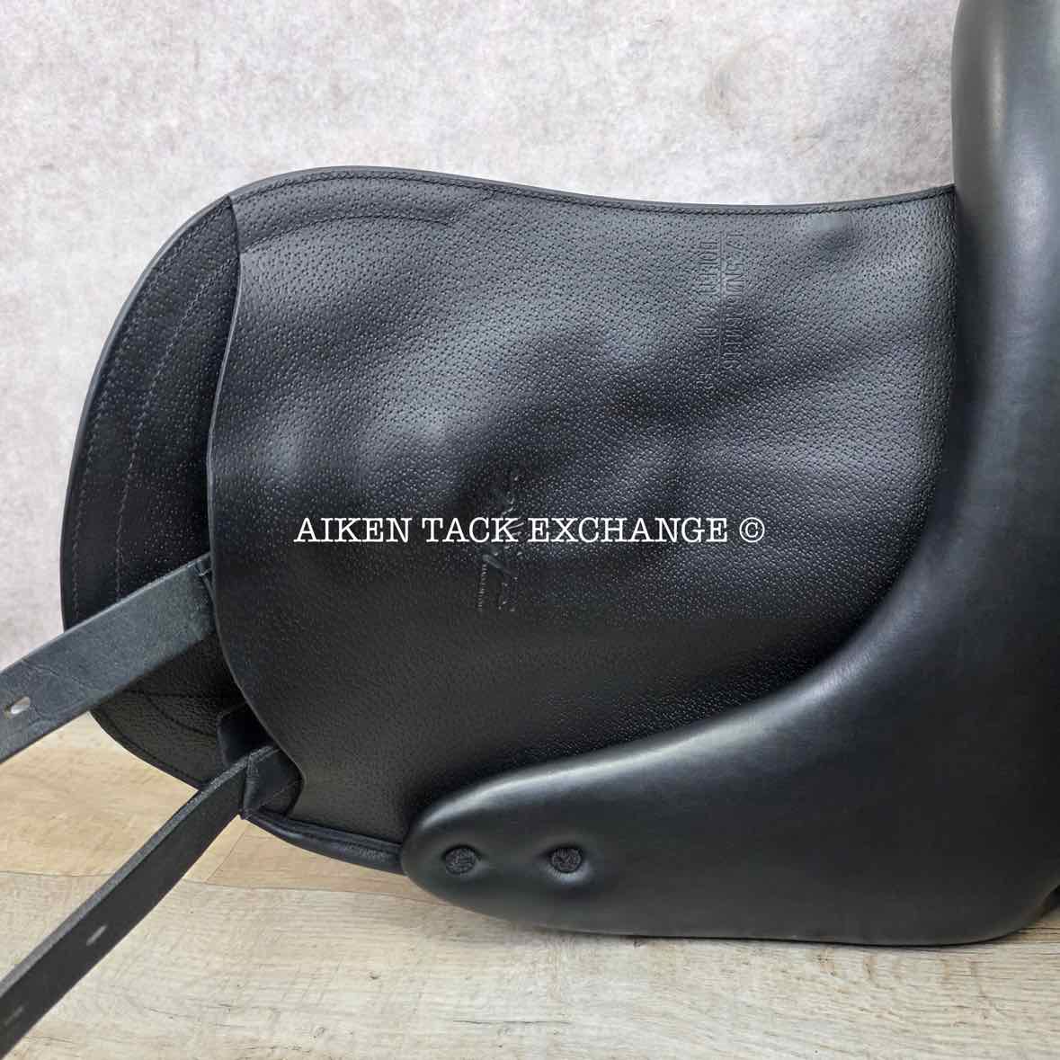 2016 Equipe Olympia Monoflap Dressage Saddle, 17.5" Seat, Medium Wide/Wide Tree, Foam Panels