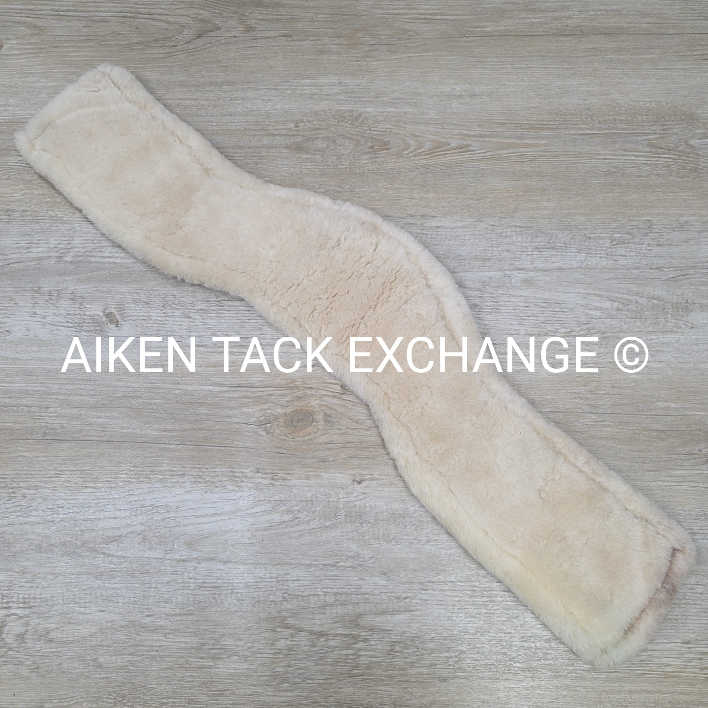 Total Saddle Fit Sheepskin Girth Cover, White, Size Large (28 - 30)