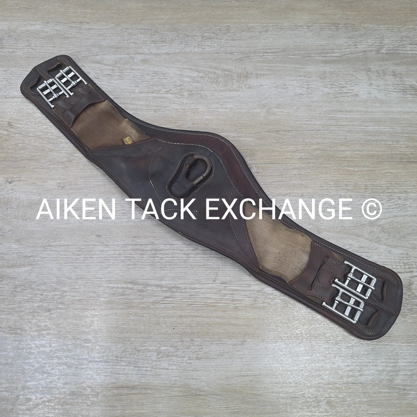 Devoucoux V-Strap Girth, Brown, 24" (has blemishes)