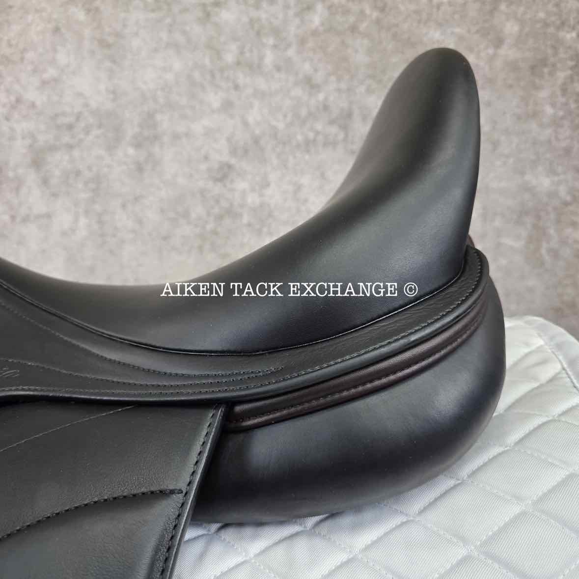 2023 Amerigo Cervia Siena Pinerolo Monoflap Dressage Saddle, 18" Seat, Tree, Wide Tree, Wool Flocked Panels