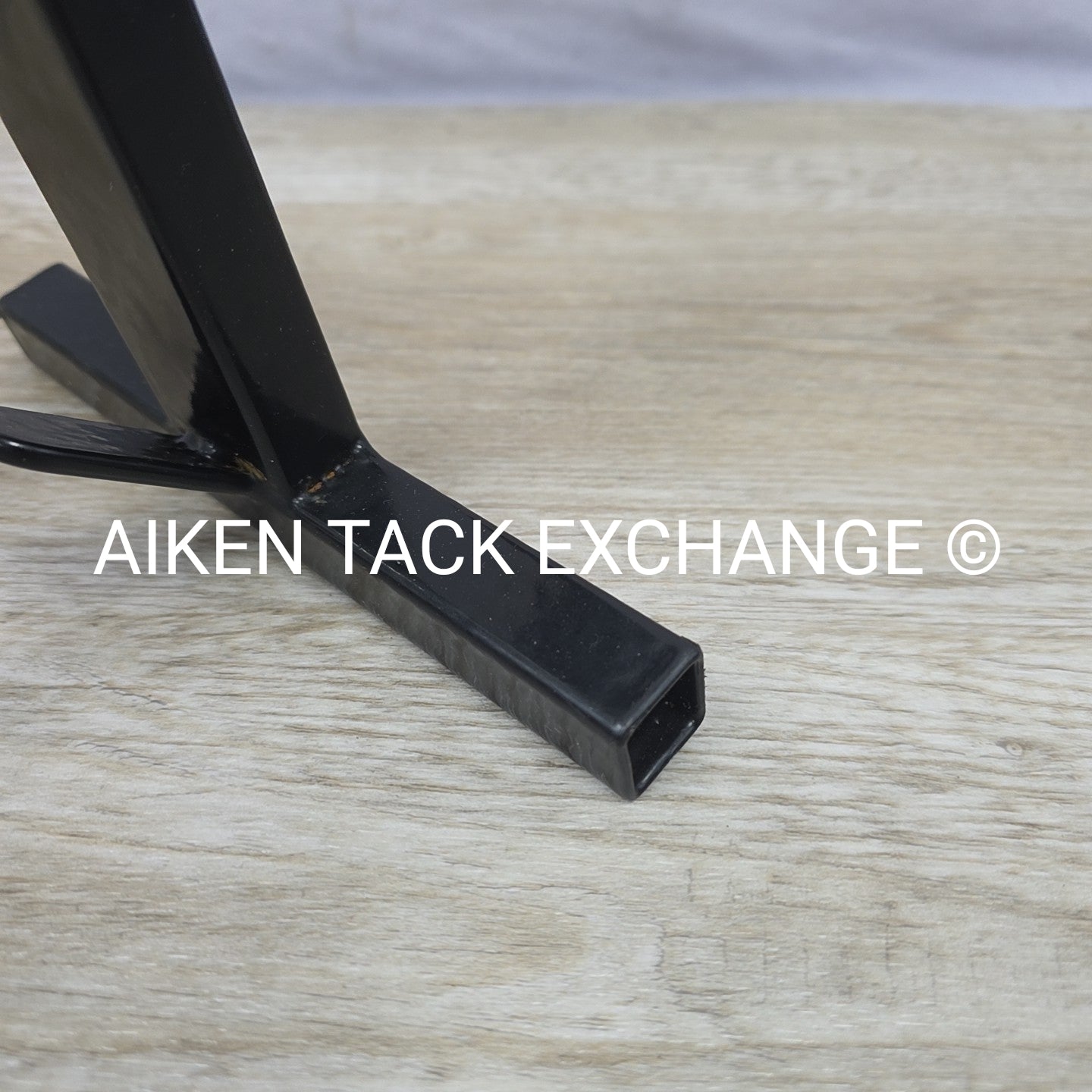Hanging Single Saddle Rack