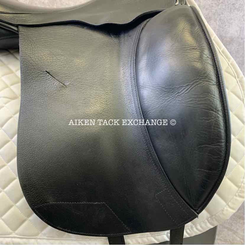 **SOLD** 2004 Custom Saddlery VLX Dressage Saddle, 17.5" Seat, Adjustable Tree, Wool Flocked Panels, Buffalo Leather