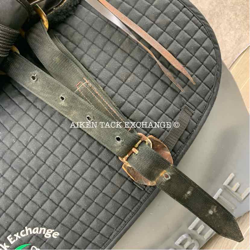 **SOLD** Unknown Brand Endurance Saddle, 17.5" Seat, Auto-Adjusting Tree with Flex Panels