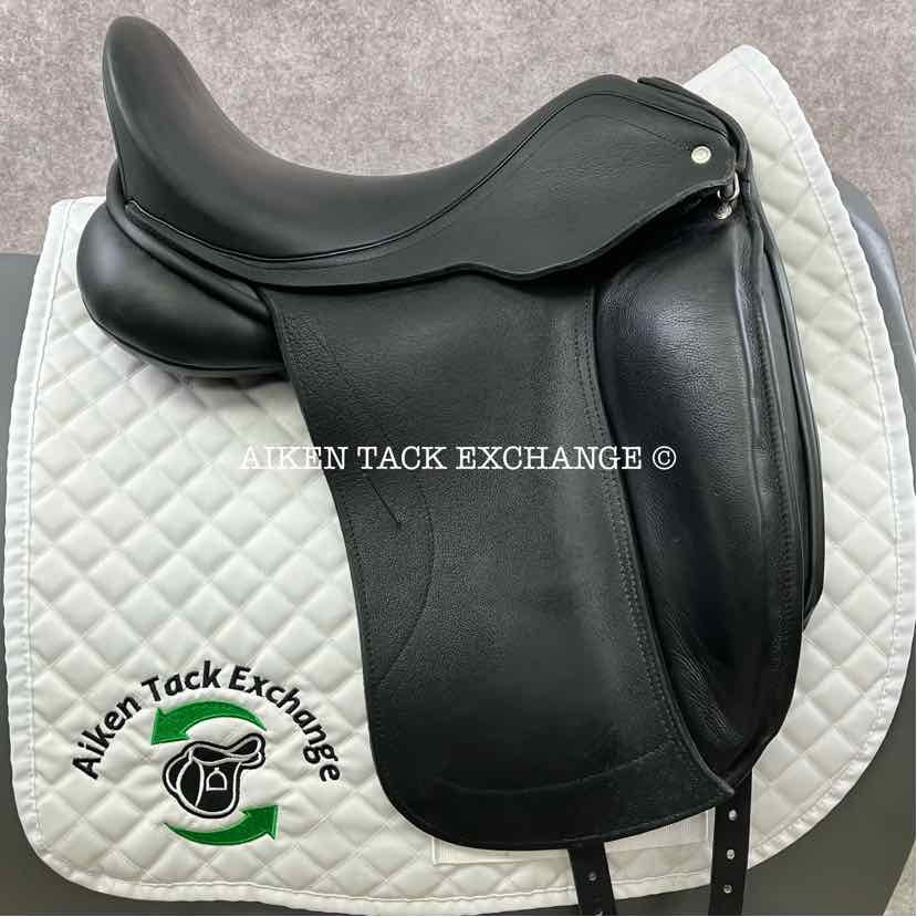 **On Trial** 2017 Custom Saddlery Advantage Monoflap Dressage Saddle, 17.5" Seat, Adjustable Tree, Wool Flocked Panels