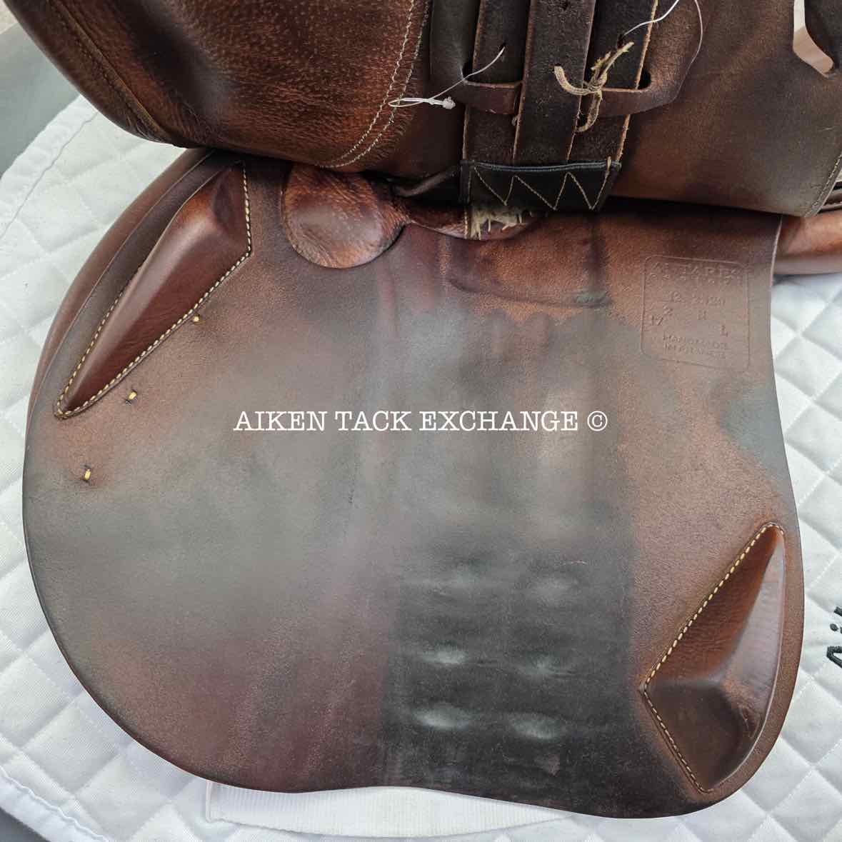 2012 Antares Comfort Close Contact Jump Saddle, 17" Seat, 2N Flap, Medium Wide Tree, Foam Panels