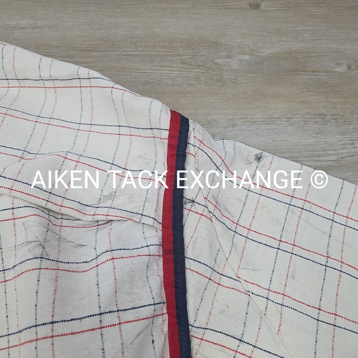 Weatherbeeta Breeze with Surcingle Combo Neck, 75" (has blemishes)