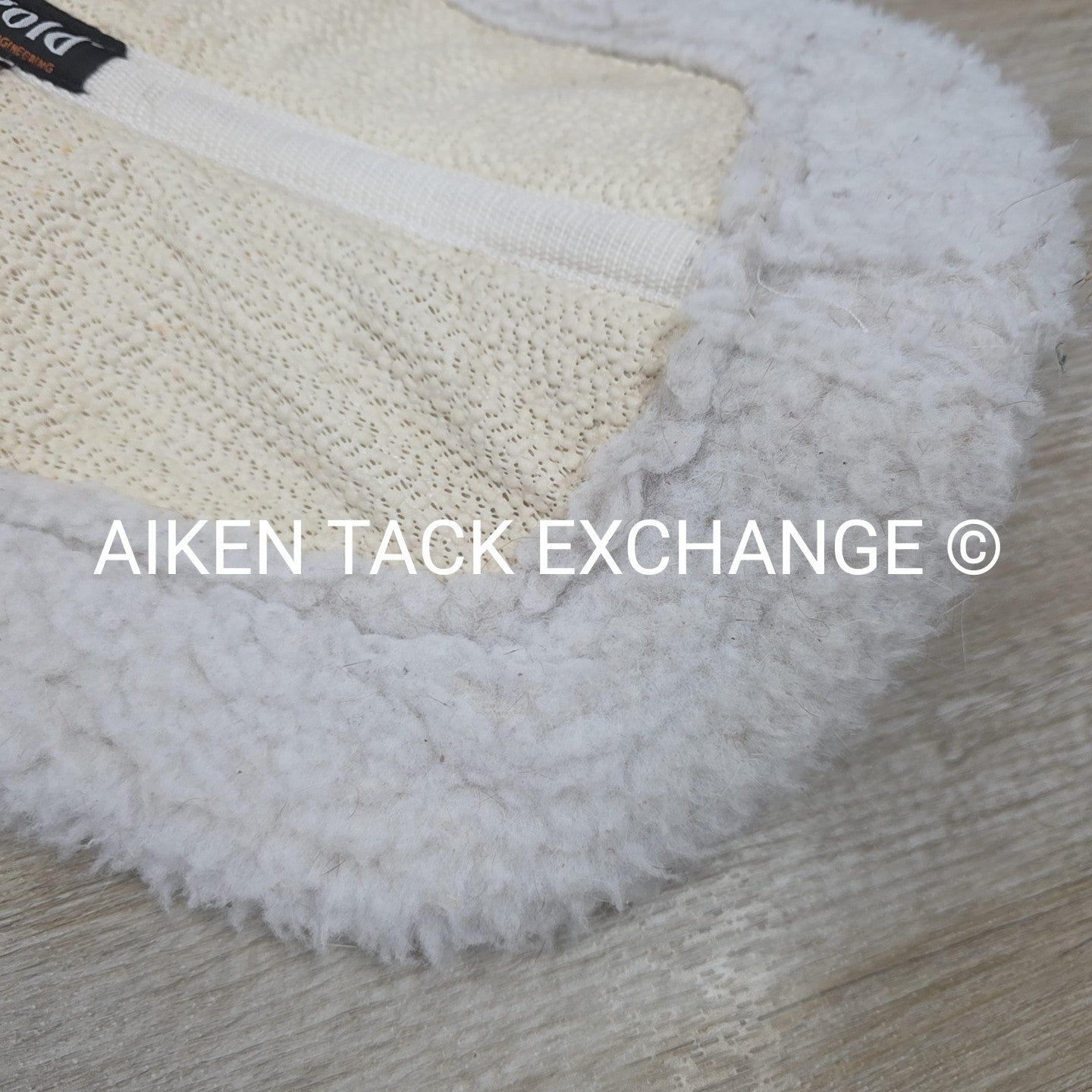 Ecogold Non-Slip Secure Hunter Pad, Size Large / 17" - 17.5"