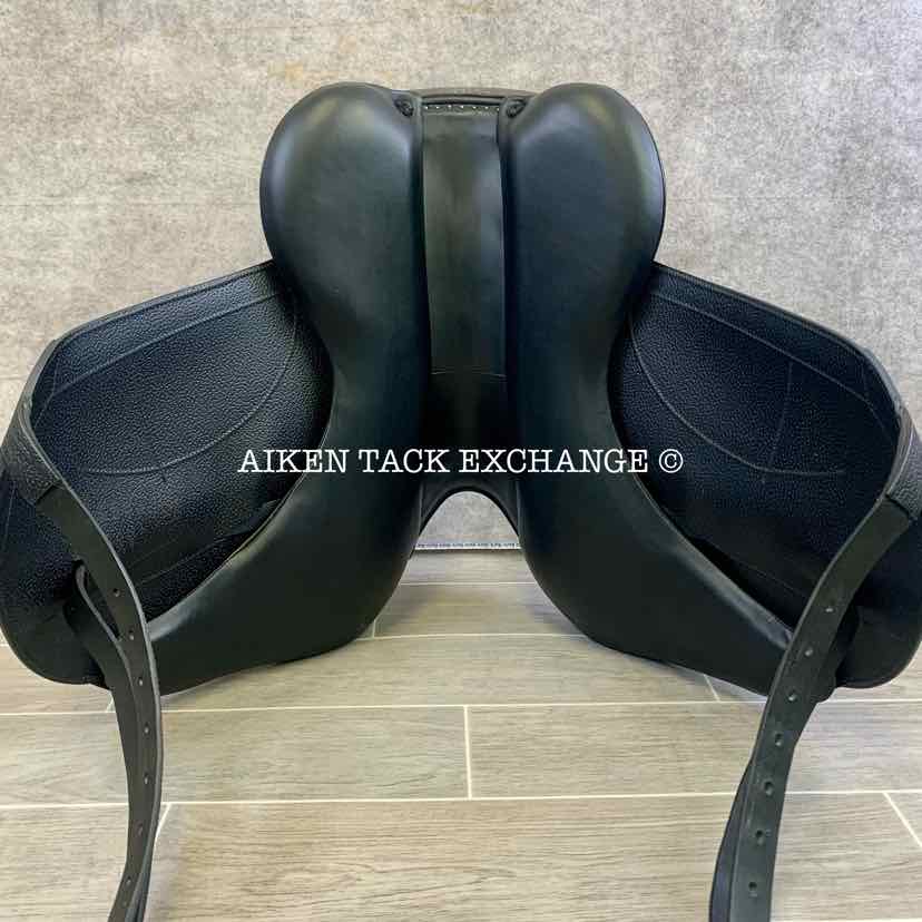 2021 Arion Monoflap Dressage Saddle, 17" Seat, Q1C Flap - Short, Medium Wide/Wide Tree, Foam Panels