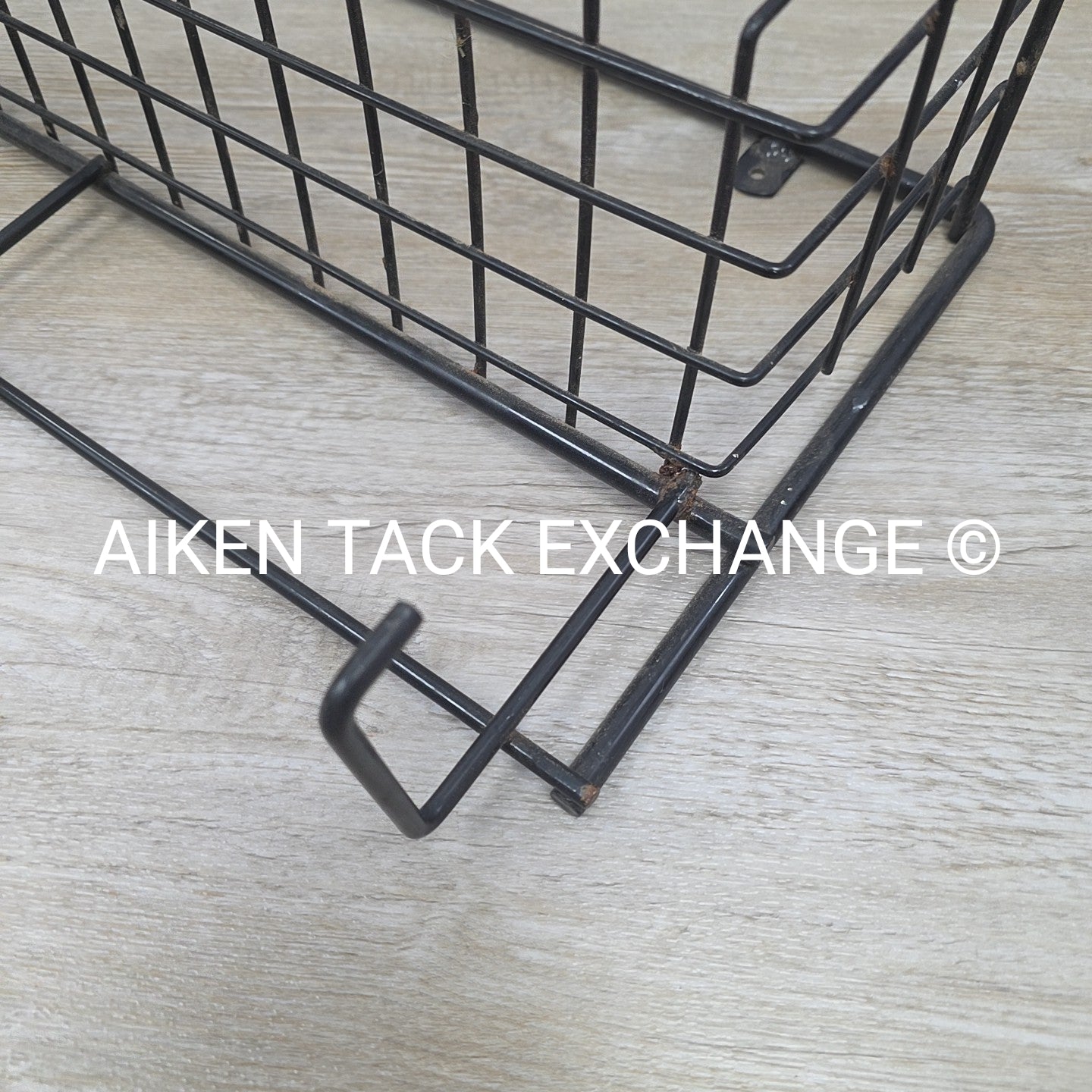 Grooming Basket with Hooks