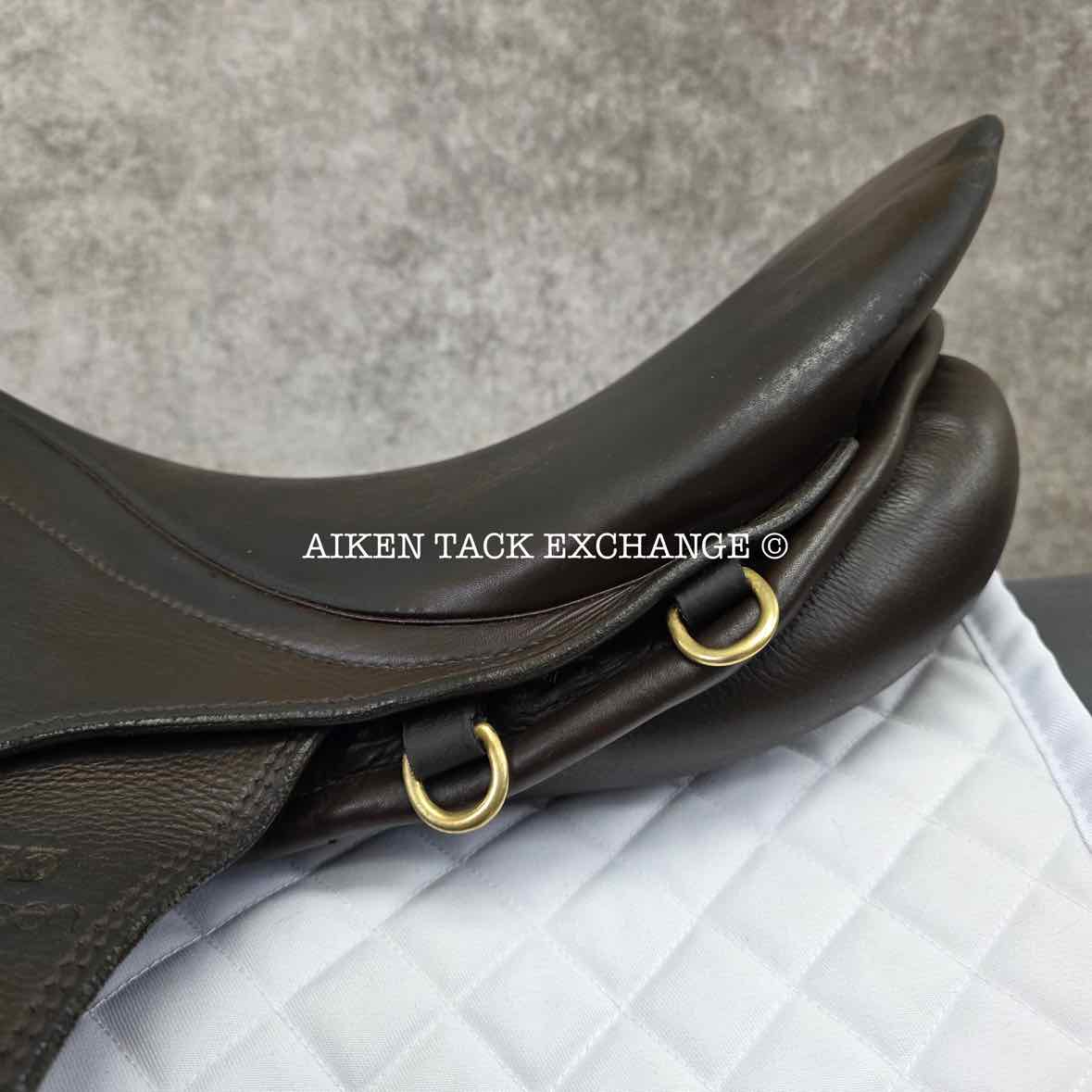 2007 Stubben Roxane Deluxe Jump Saddle, 18.5" Seat, 32cm Tree - Wide Tree, Wool Flocked Panels