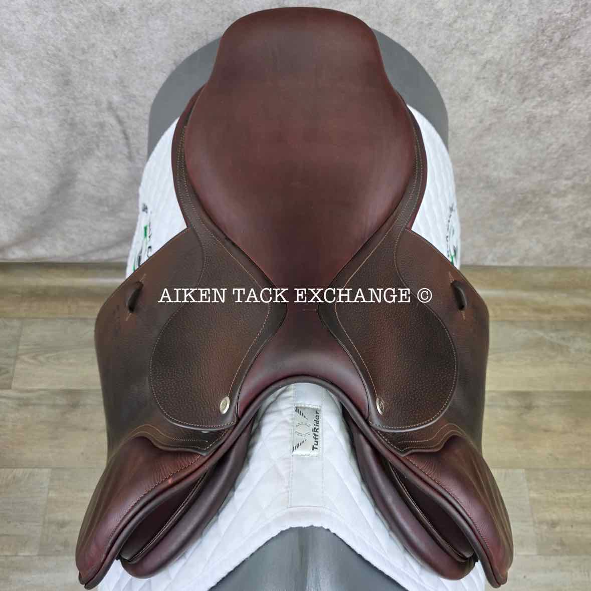 **SOLD** 2017 CWD SE02 Close Contact Jump Saddle, 17.5" Seat, 3C Flap, Medium Tree, Foam Panels