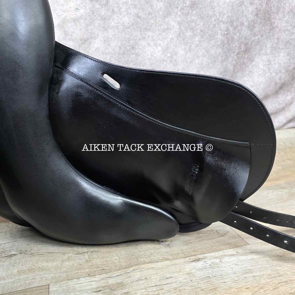 2006 DK Freedom Monoflap Dressage Saddle, 16.5" Seat, Extra Wide Tree, Wool Flocked Panels
