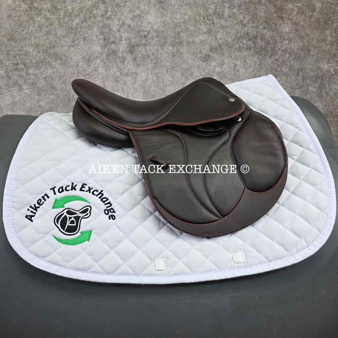 2022 Devoucoux Biarritz K Close Contact Jump Saddle, 15" Seat, 00K Flap, MW Tree, D3D Panels, Full Buffalo Leather