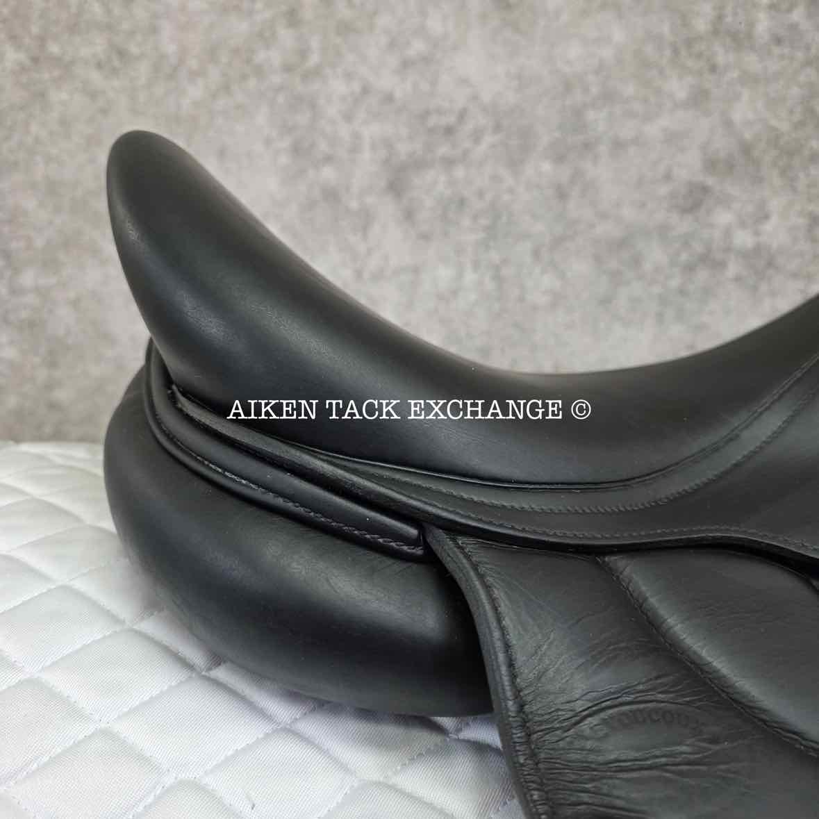 2001 Devoucoux Makila Monoflap Dressage Saddle, 17" Seat, 2A Flap, M/MW Tree, Foam Panels, Full Buffalo Leather