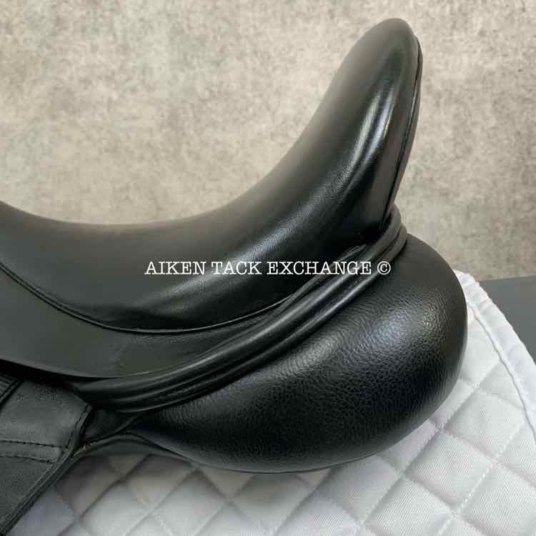 **SOLD** 2016 Custom Saddlery Signature Steffen's Advantage Monoflap Dressage Saddle, 17" Seat, Adjustable Tree, Wool Flocked Panels