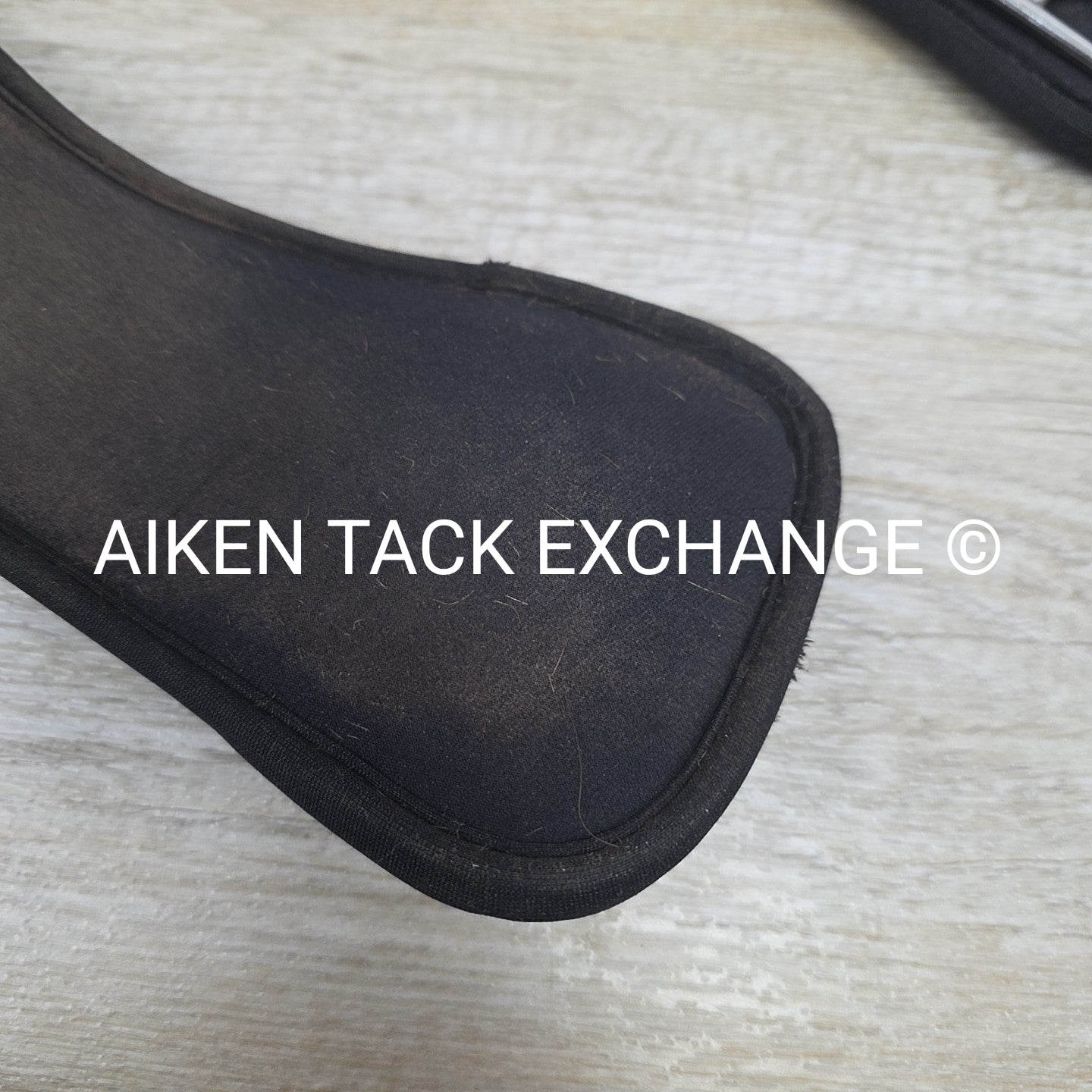 BARGAIN BUNDLE: 2 Ovation Gel Body Form Dressage Girths, Black, 22"