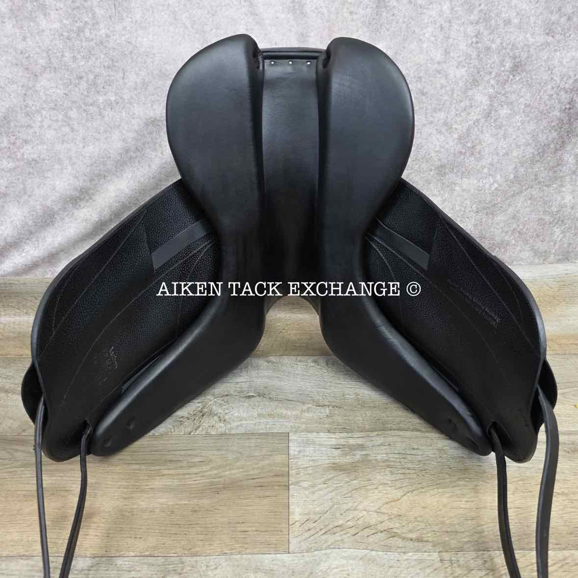 2018 Forestier Aachen Monoflap Dressage Saddle, 17" Seat, 1 Flap, MW/W Tree, PRO Panels, Full Buffalo Leather