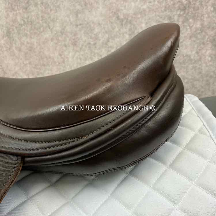 **SOLD** 2017 Bliss of London Close Contact Jump Saddle, 17" Seat, Extra Wide Tree, Wool Flocked Panels