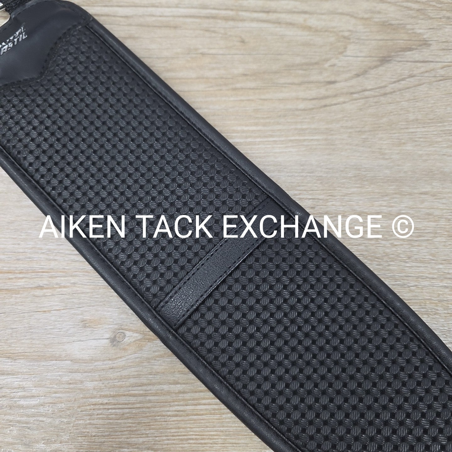 Wintec Chafeless Synthetic Girth, Black, 46"